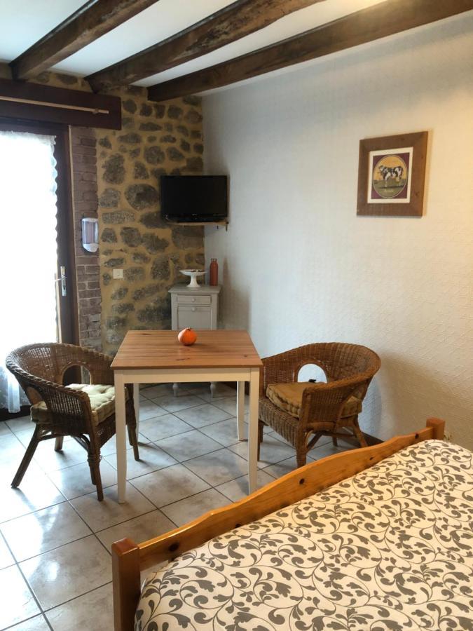 Maison D'Hotes Ourdeaux Et Gite Chez Rouchon Alleyrat  ภายนอก รูปภาพ